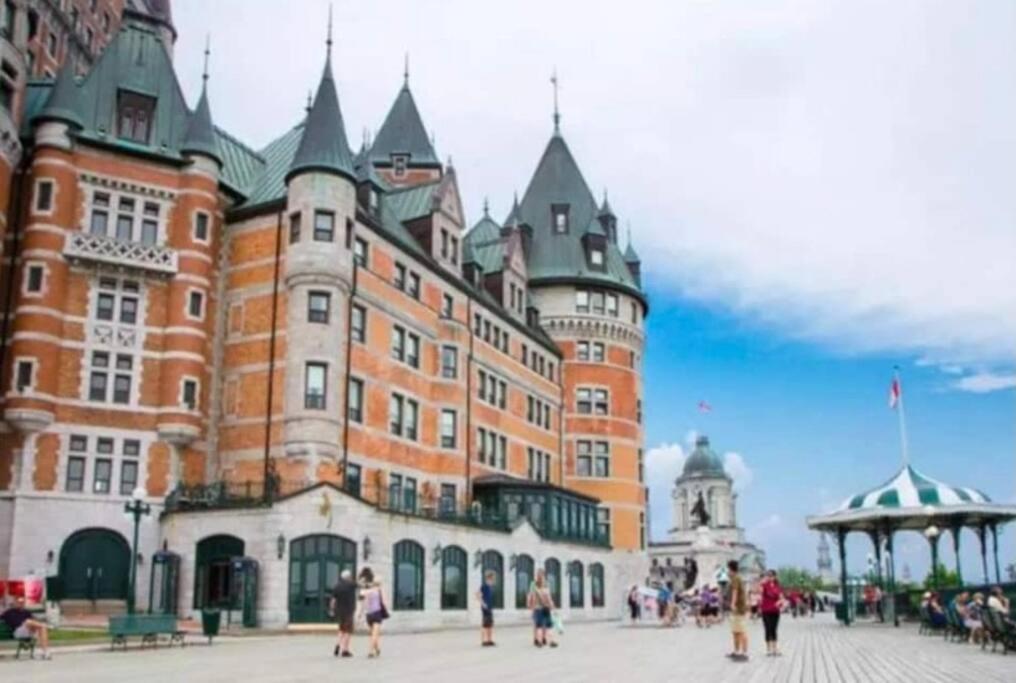 Generations Quebec Old City/ Parking/ Family Exterior foto